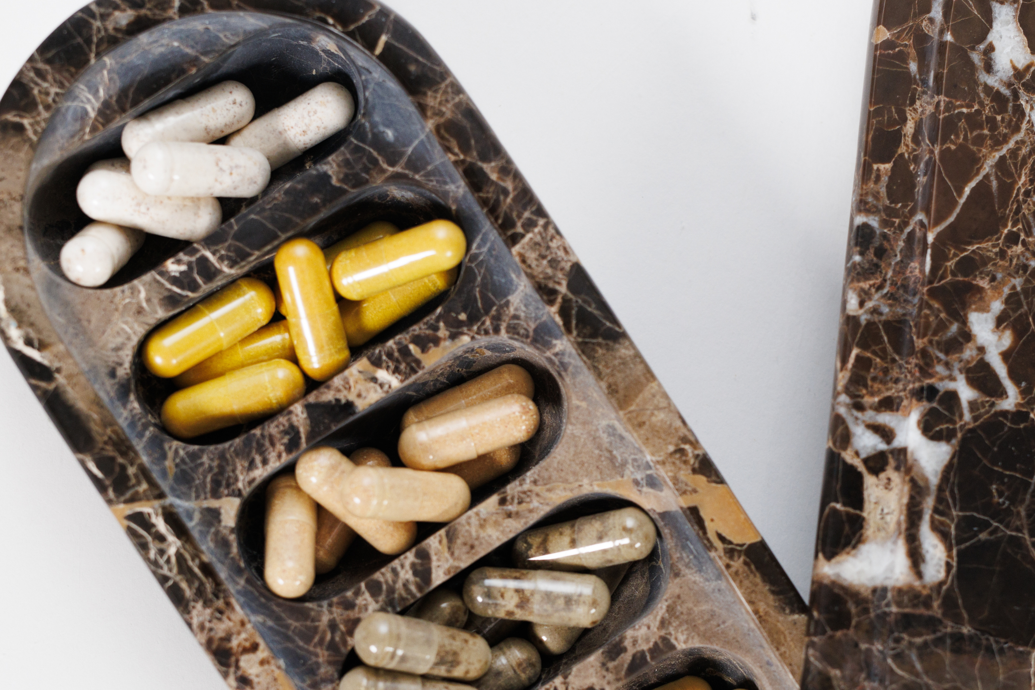 LE PILL BOX | CHOCOLATE
